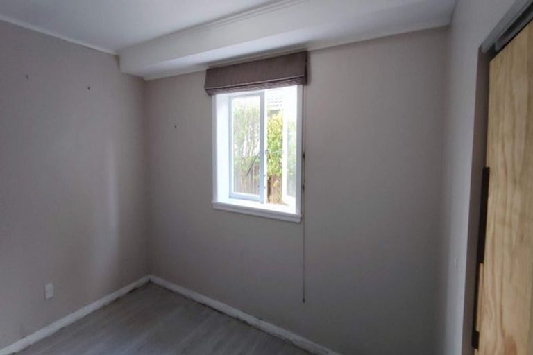 Photo of property in 4 Mills Road, Brooklyn, Wellington, 6021