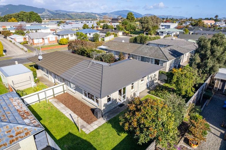 Photo of property in 11 Anthony Grove, Paraparaumu Beach, Paraparaumu, 5032