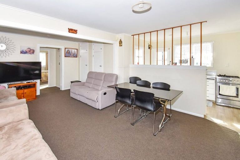 Photo of property in 15 Edorvale Avenue, Manukau, Auckland, 2025