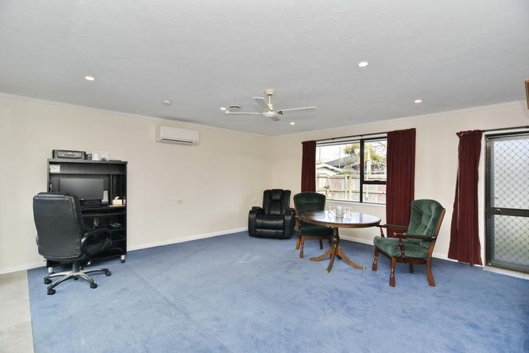 Photo of property in 23 Mackworth Street, Woolston, Christchurch, 8062