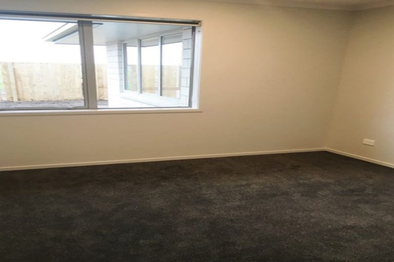 Photo of property in 35 Livingstone Drive, Papamoa Beach, Papamoa, 3118