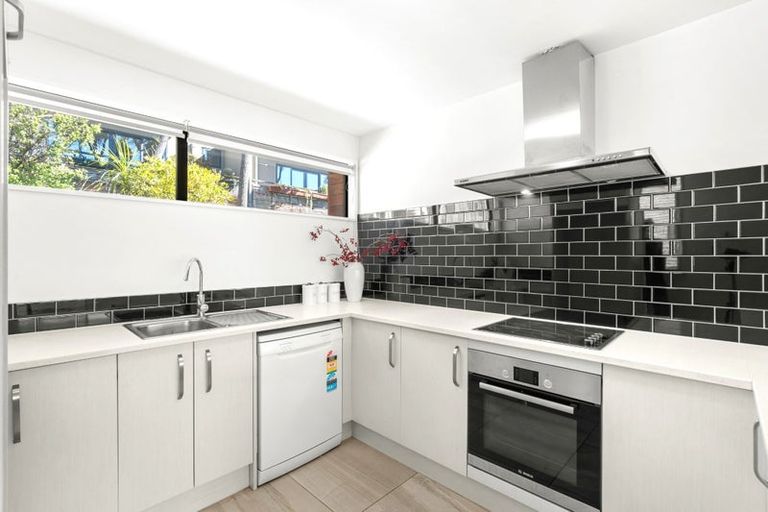 Photo of property in 5/40 Brockworth Place, Riccarton, Christchurch, 8011