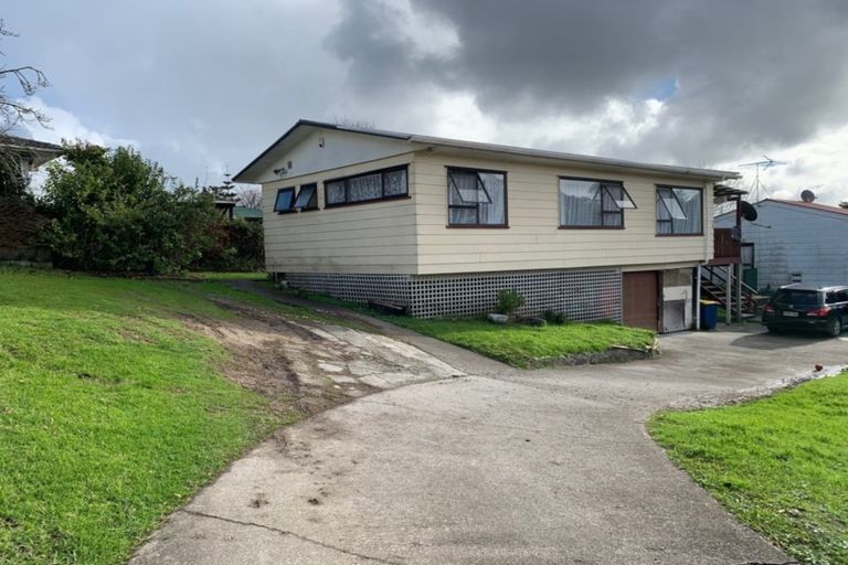 Photo of property in 9 Craigbank Avenue, New Lynn, Auckland, 0600