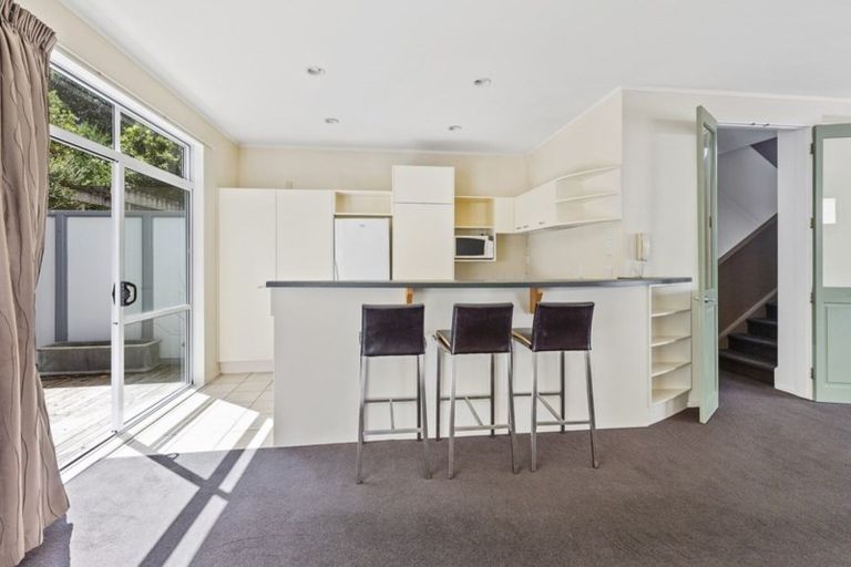 Photo of property in Fernhill Flats, 324u9 The Terrace, Te Aro, Wellington, 6011