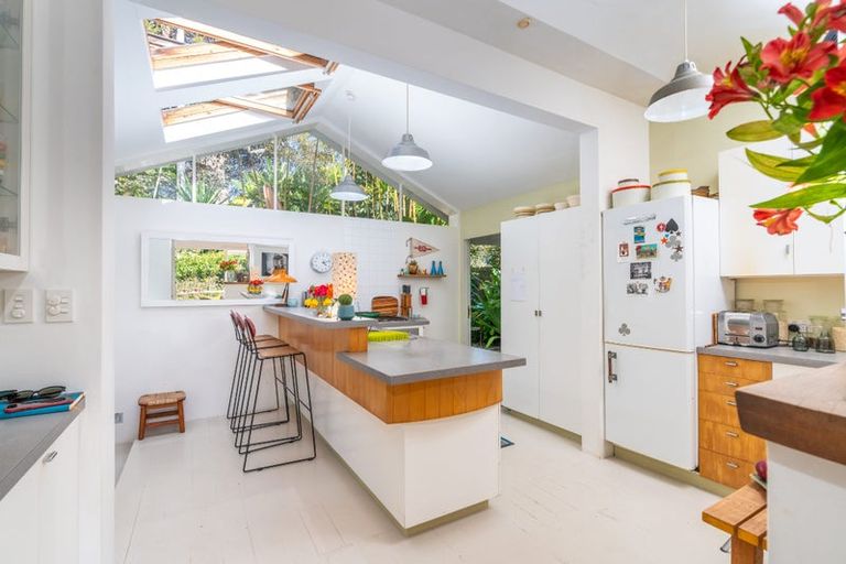 Photo of property in 121 Wellington Road, Paekakariki, 5034