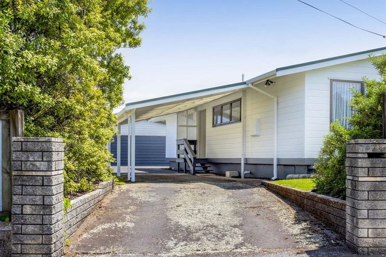 Photo of property in 23 Rospeath Crescent, Spotswood, New Plymouth, 4310