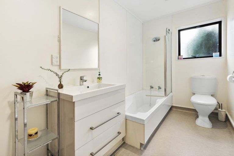 Photo of property in 378f2 Evans Bay Parade, Hataitai, Wellington, 6021