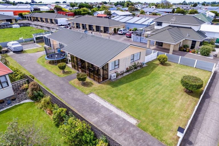 Photo of property in 180 Waihi Road, Hawera, 4610