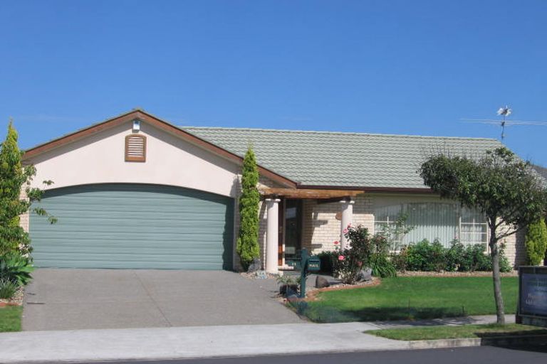 Photo of property in 26 Hillwell Drive, Henderson, Auckland, 0612