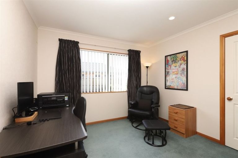 Photo of property in 38 Farnborough Drive, Nawton, Hamilton, 3200
