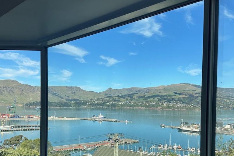 Photo of property in 16 Dudley Road, Lyttelton, 8082