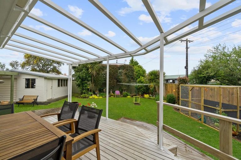 Photo of property in 89 Gloria Avenue, Te Atatu Peninsula, Auckland, 0610