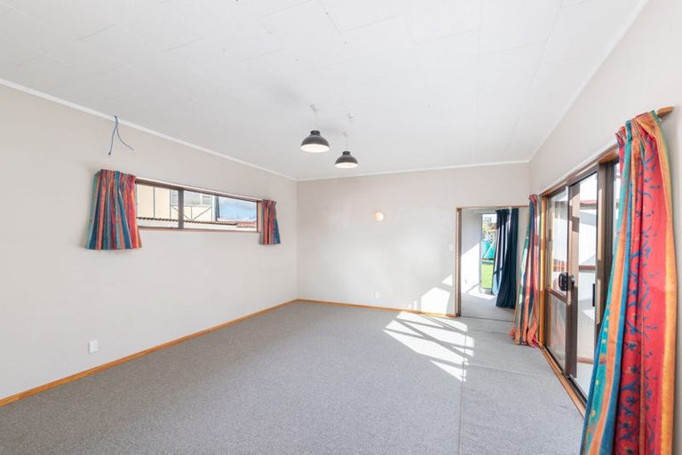 Photo of property in 38 Wainui Road, Waiwhetu, Lower Hutt, 5010