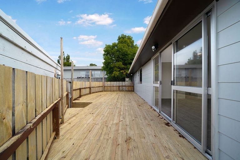Photo of property in 24a/1 Waimumu Road, Massey, Auckland, 0614
