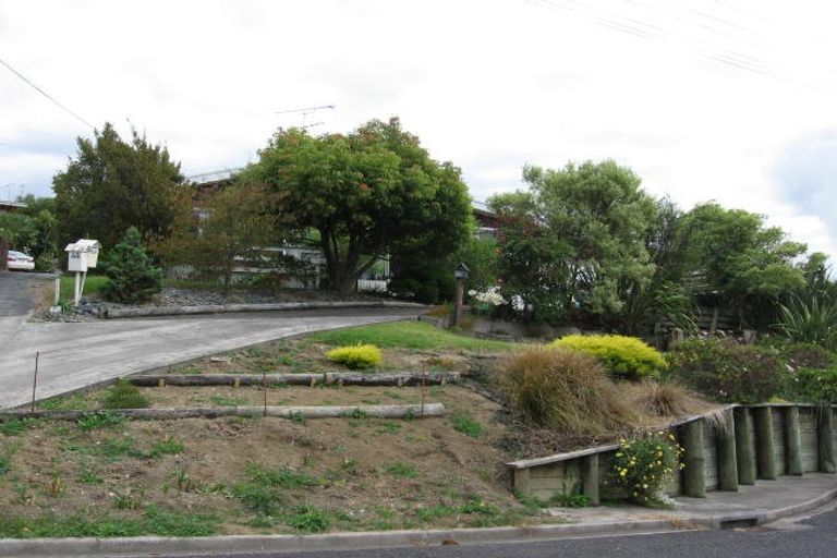 Photo of property in 3/16 Long Bay Drive, Torbay, Auckland, 0630