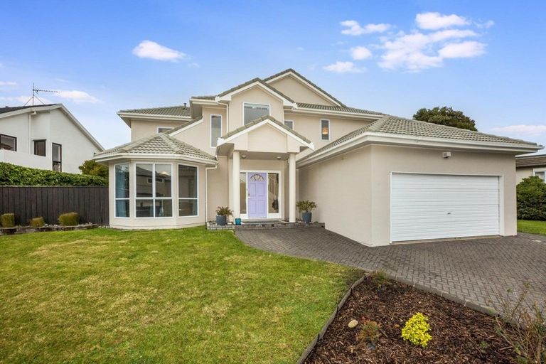 Photo of property in 2 Portage Place, Whitby, Porirua, 5024