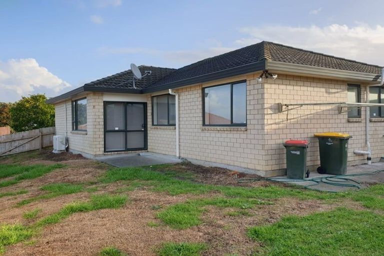 Photo of property in 10 Piriti Place, Weymouth, Auckland, 2103