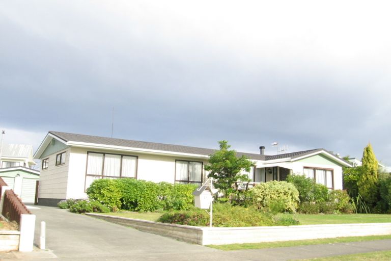Photo of property in 27 Donegal Crescent, Tamatea, Napier, 4112