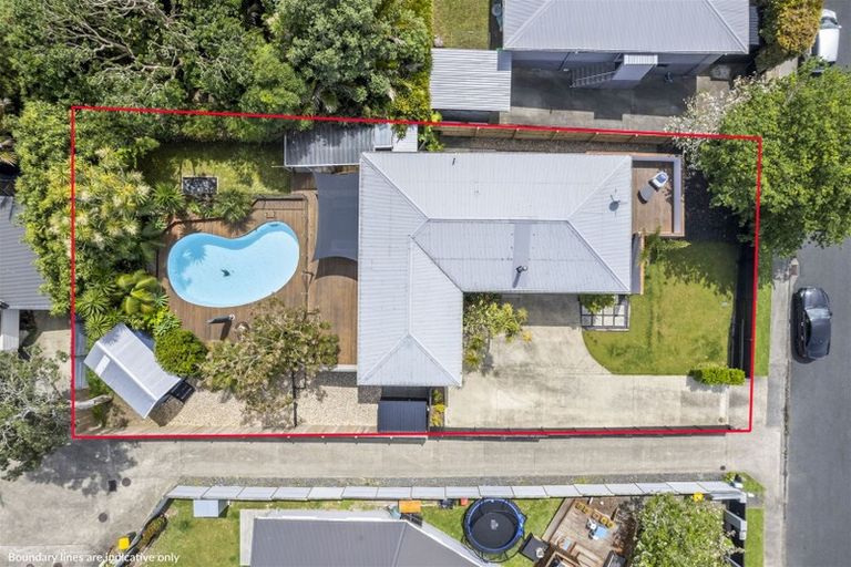 Photo of property in 22 Bayside Avenue, Te Atatu Peninsula, Auckland, 0610