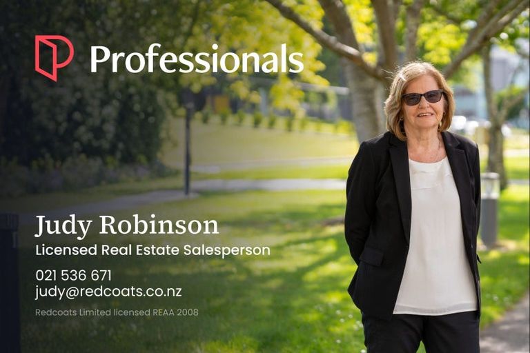 Photo of property in 33 Wellington Road, Wainuiomata, Lower Hutt, 5014