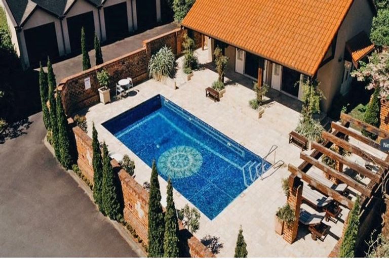 Photo of property in Village Green Cottages, 401/10 Quiet Woman Way, Monaco, Nelson, 7011