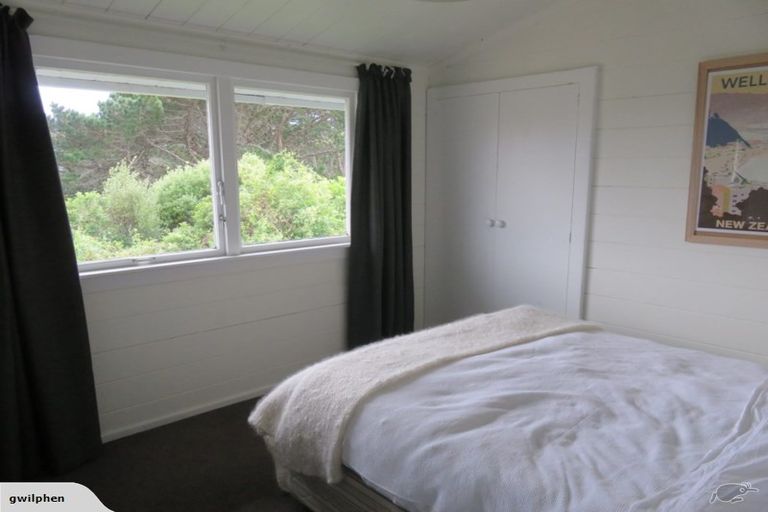 Photo of property in 15 Dunmail Way, Newlands, Wellington, 6037