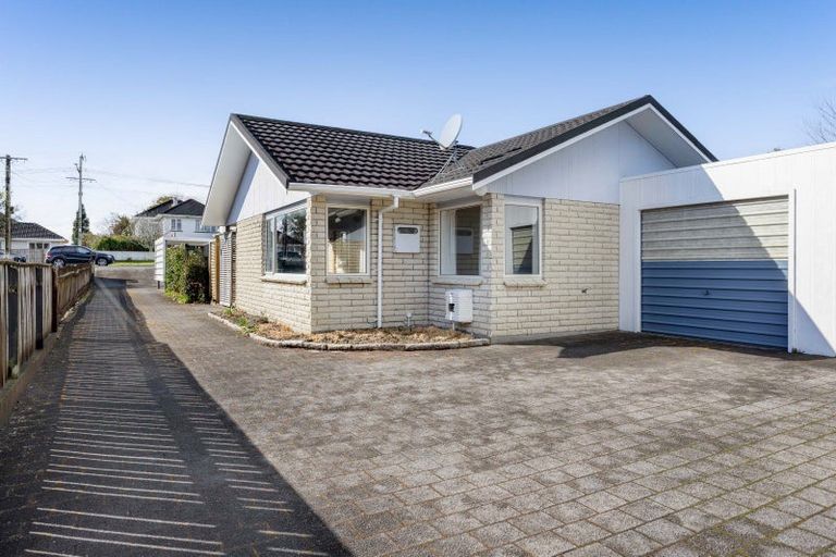 Photo of property in 2/59 Wallath Road, Westown, New Plymouth, 4310