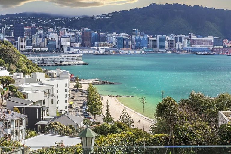 Photo of property in 2b/22 Telford Terrace, Oriental Bay, Wellington, 6011