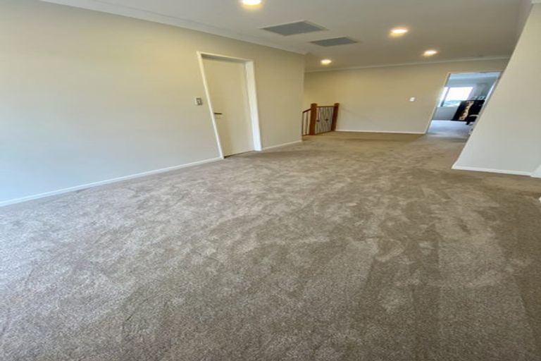 Photo of property in 32 Goodfellow Lane, Flat Bush, Auckland, 2019