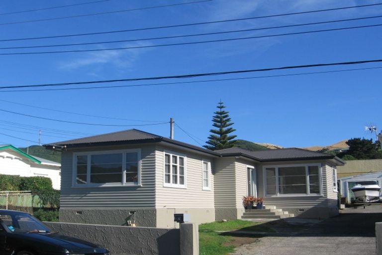 Photo of property in 30 Dr Taylor Terrace, Johnsonville, Wellington, 6037