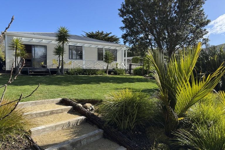 Photo of property in 15 Foster Crescent, Belmont, Lower Hutt, 5010