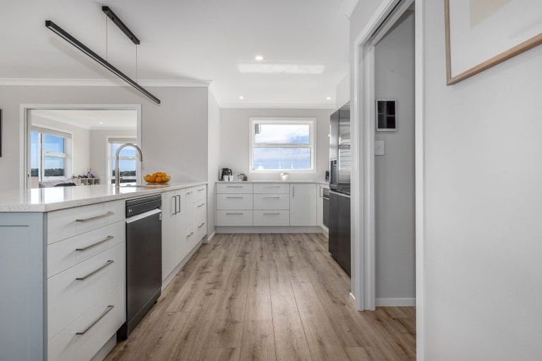 Photo of property in 6 Stunsail Lane, Whitby, Porirua, 5024