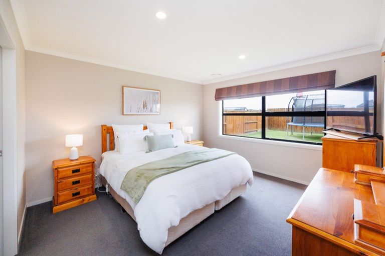 Photo of property in 35 Rosalie Terrace, Kelvin Grove, Palmerston North, 4414