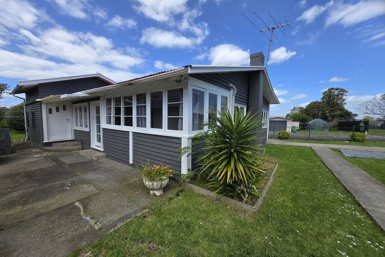 Photo of property in 40 Evans Road, Weymouth, Auckland, 2103