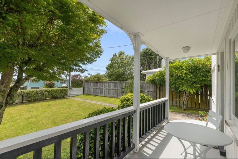 Photo of property in 32 Bellevue Road, Brookfield, Tauranga, 3110