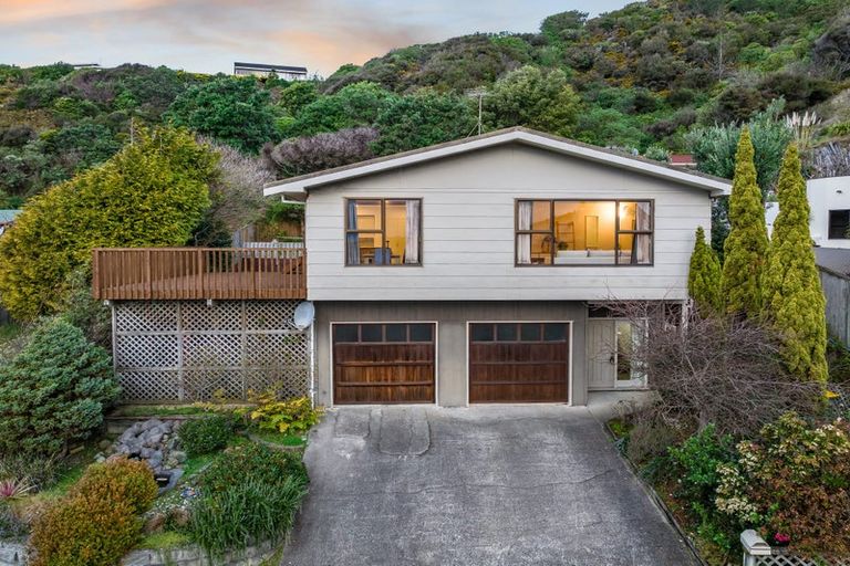 Photo of property in 25 Leeward Drive, Whitby, Porirua, 5024