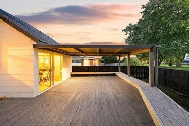 Photo of property in 19 Morrow Avenue, St Andrews, Hamilton, 3200