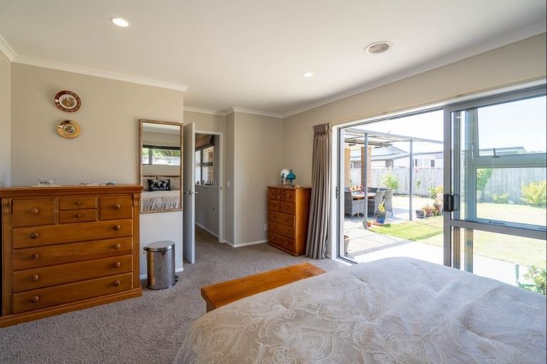Photo of property in 4 Petrel Close, Paraparaumu Beach, Paraparaumu, 5032
