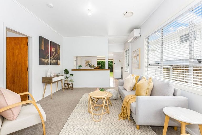 Photo of property in 27 Paremata Crescent, Paremata, Porirua, 5024