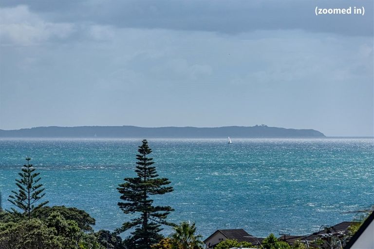 Photo of property in 2/40 Beulah Avenue, Rothesay Bay, Auckland, 0630