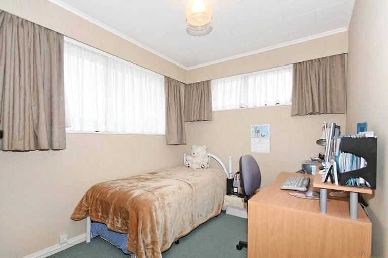 Photo of property in 2/964 High Street, Avalon, Lower Hutt, 5011