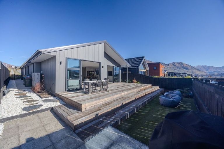 Photo of property in 71 Farrant Drive, Wanaka, 9305