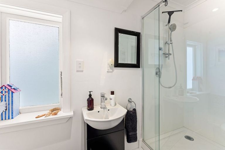 Photo of property in 29 Hona Street, Waikanae Beach, Waikanae, 5036