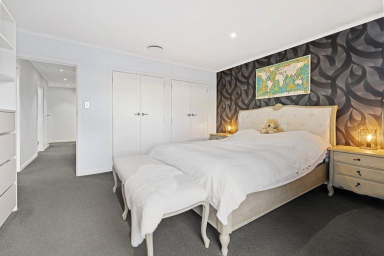 Photo of property in 37a Bradbury Road, Botany Downs, Auckland, 2010