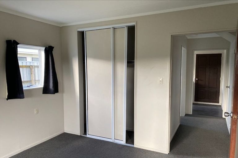 Photo of property in 2 Waimarie Park, Levin, 5510