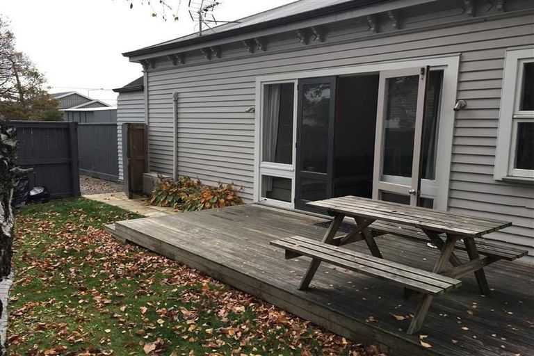 Photo of property in 262 Edgeware Road, Edgeware, Christchurch, 8013