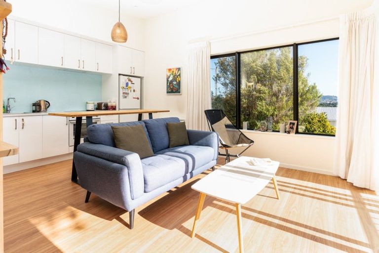 Photo of property in 167 Totara Road, Miramar, Wellington, 6022