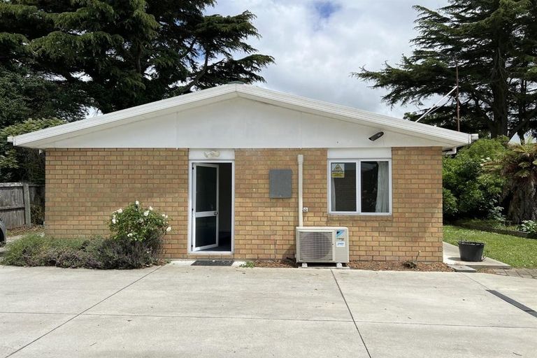 Photo of property in 30b Roche Avenue, Upper Riccarton, Christchurch, 8041