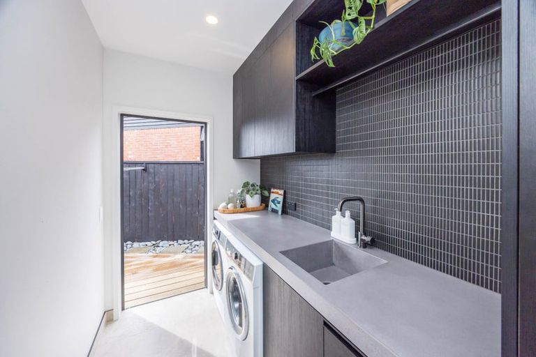 Photo of property in 43 Saint Andrews Terrace, St Andrews, Hamilton, 3200