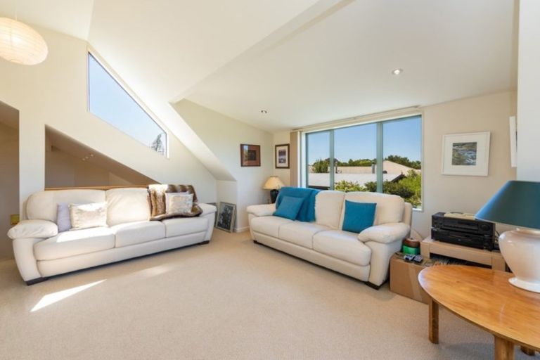 Photo of property in 10 Moreland Place, Mapua, 7005